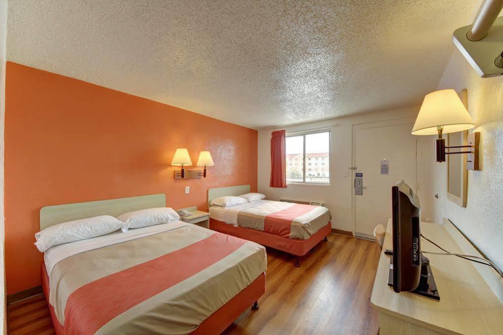 Red Roof Inn San Antonio Northeast - Rittiman Rd Exteriér fotografie