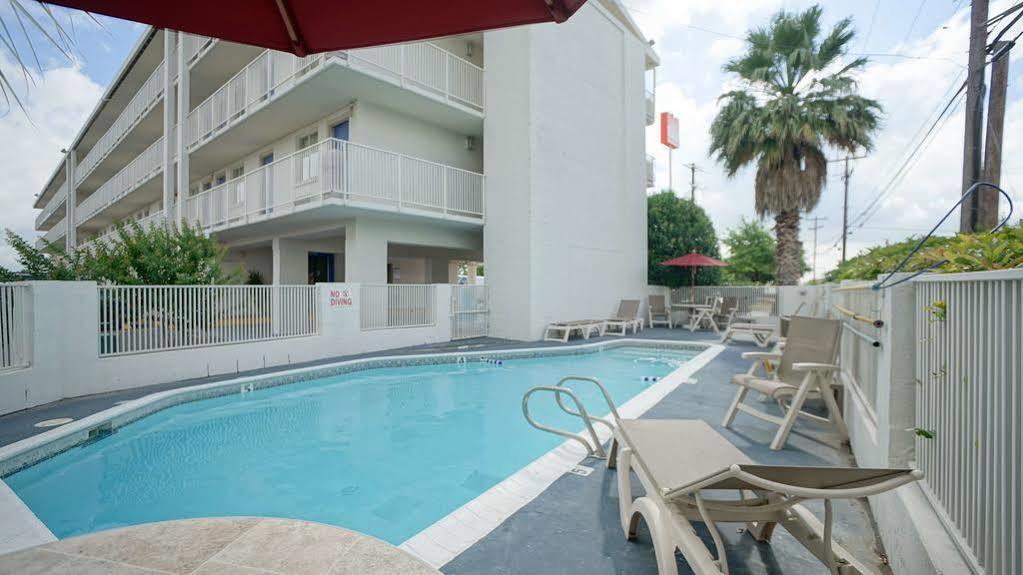 Red Roof Inn San Antonio Northeast - Rittiman Rd Exteriér fotografie